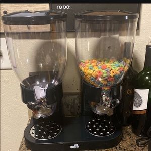 Cereal Container Dispenser